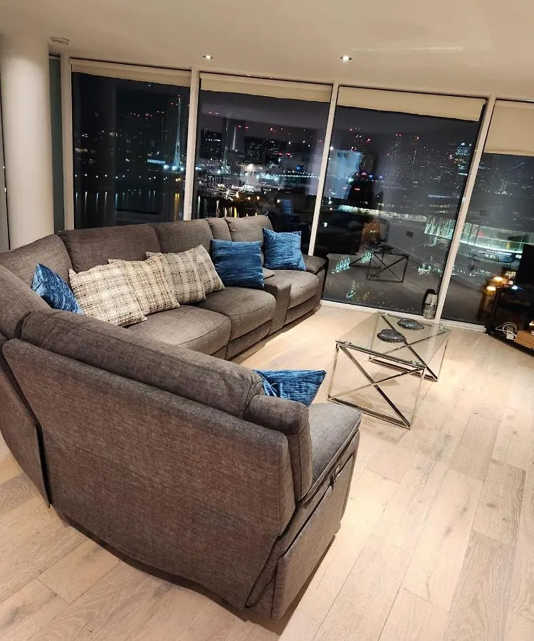Luxury 2 Bed Apartment Excel London 0*,  United Kingdom