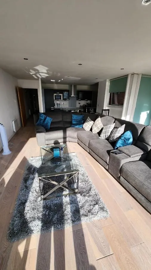 Luxury 2 Bed Apartment Excel London 0*,